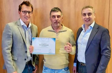 Světový úspěch iClinic a MUDr. Iva Ďurkoviče, MPH: Nejvíce implantovaných čoček EVO ICL na světě